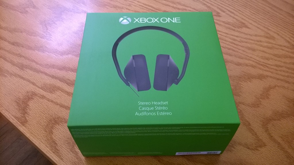 Xbox One stereo headphones packaging