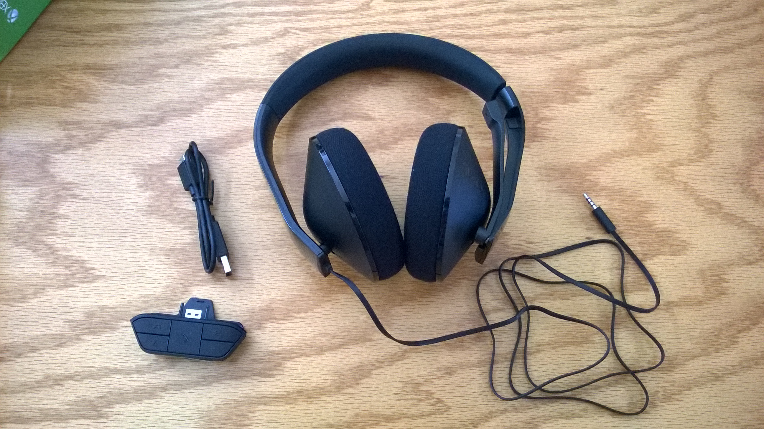 microsoft xbox one stereo headset details